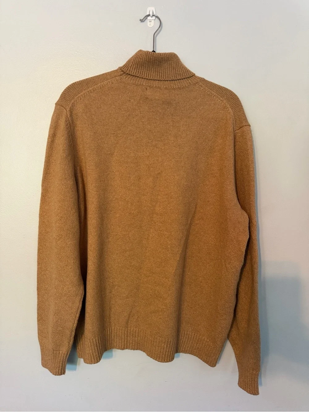 NWOT Banana Republic Factory Men's Camel Turtleneck Sweater